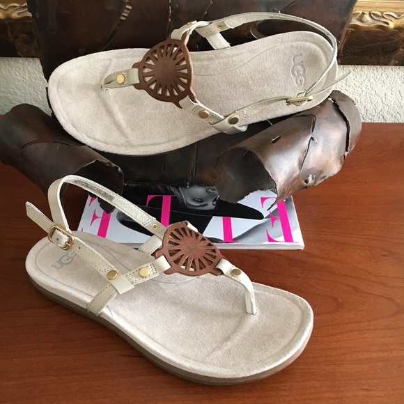 UGG Shoes - UGG Ayden Golden Medallion Boho Sandal $150 Sz 7.5